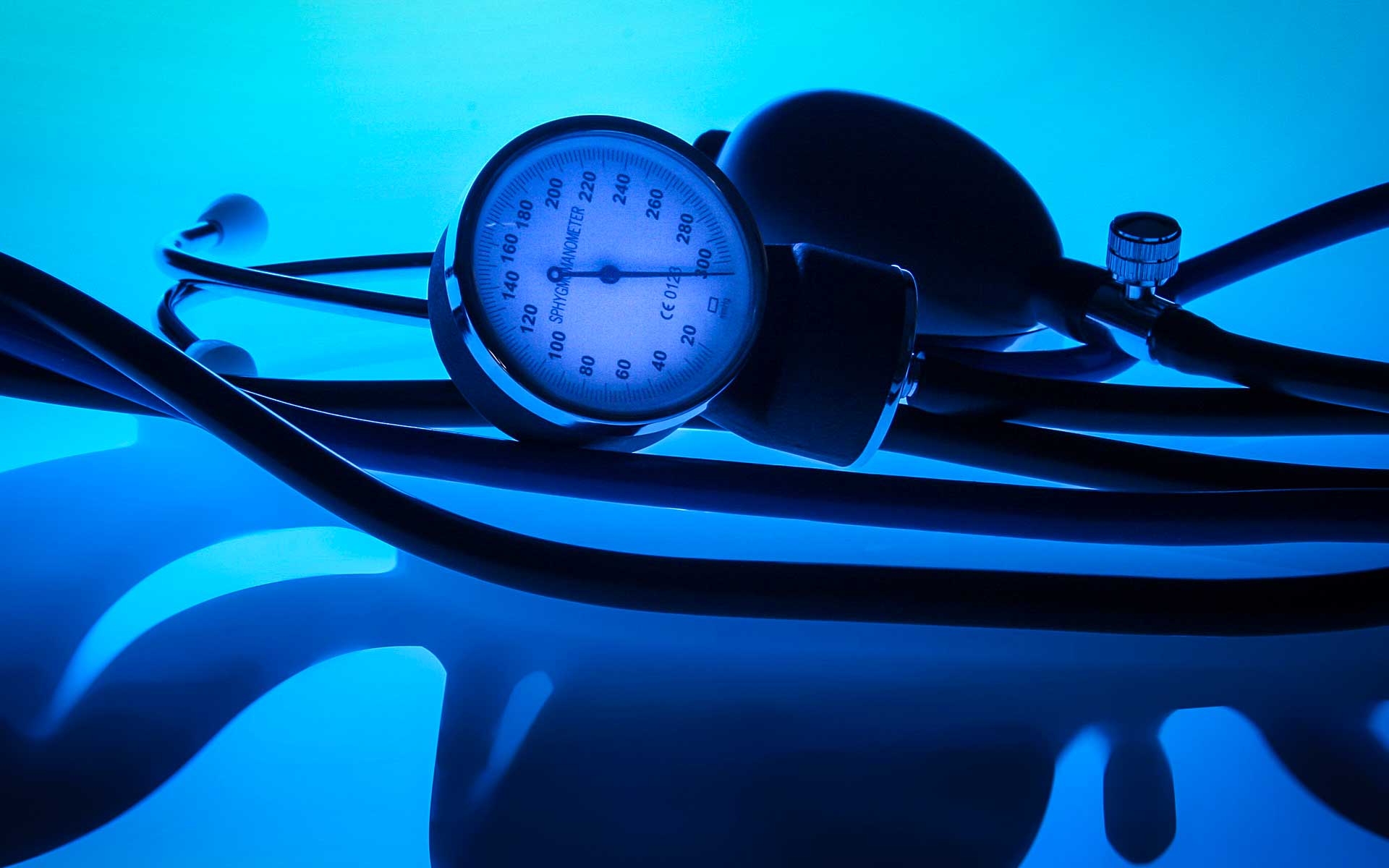 Foto eines klassischen Blutdruckmessgeräts.